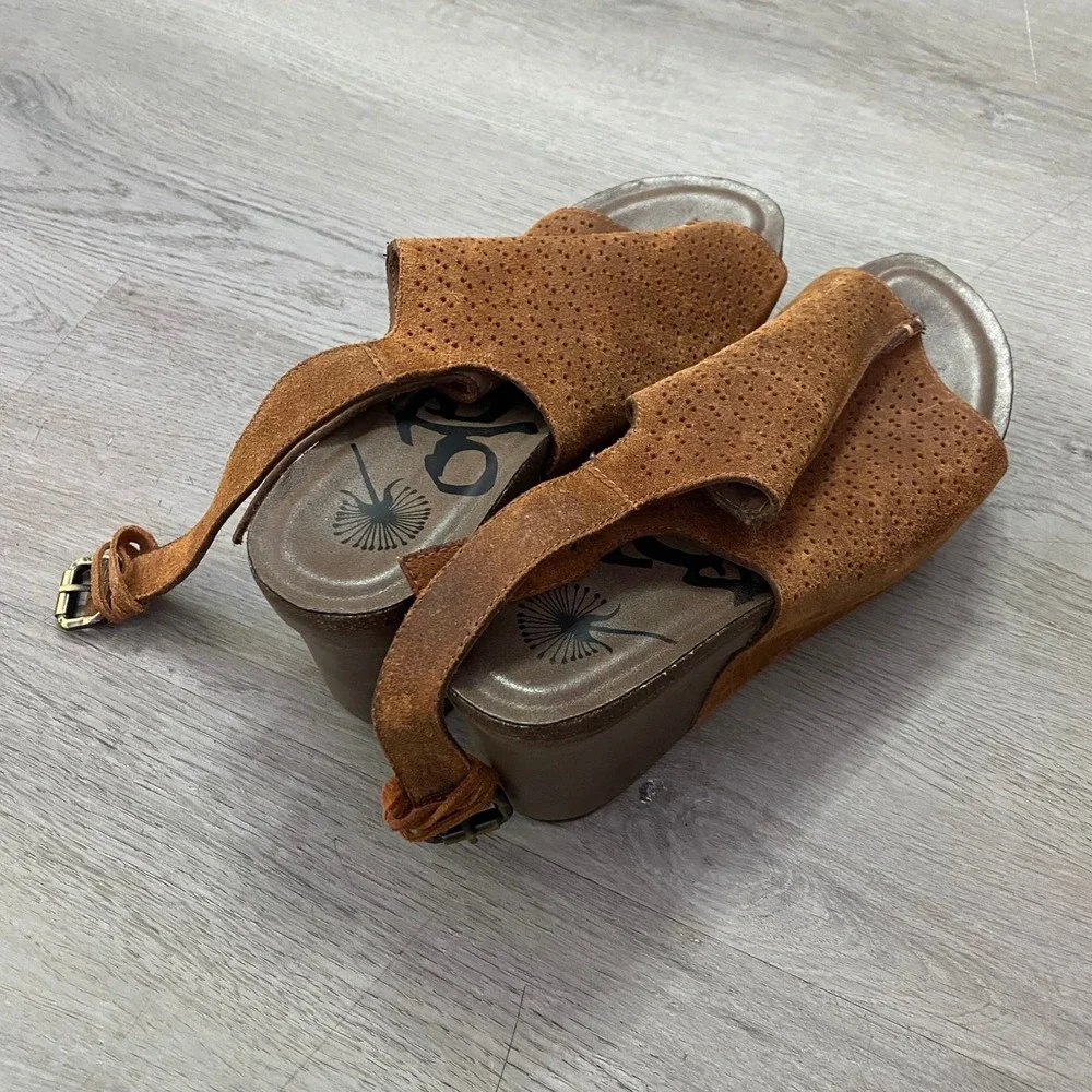 OTBT Jaunt Wedge Sandals Women 9M Cognac Brown Perforated Suede Platform Boho